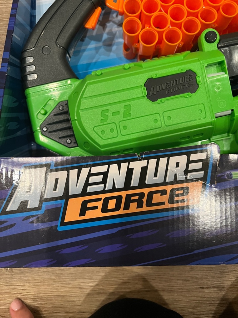 V-Twin Motorized Dart Blaster Toy - Green and Orange - Picture 2 of 8